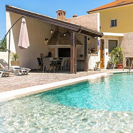 1 Bedroom Gorgeous In Appartement *