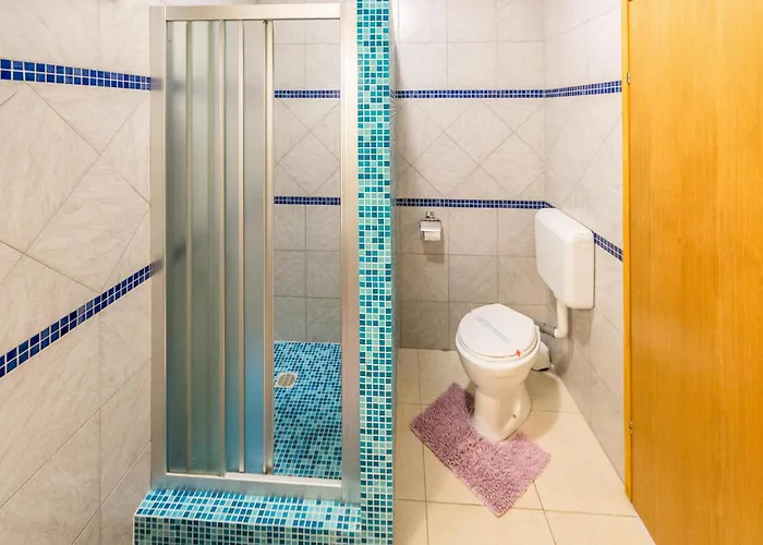 1 Bedroom Gorgeous Apartment In Pula *