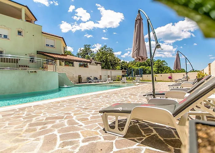 1 Bedroom Gorgeous Apartment In Pula Pula